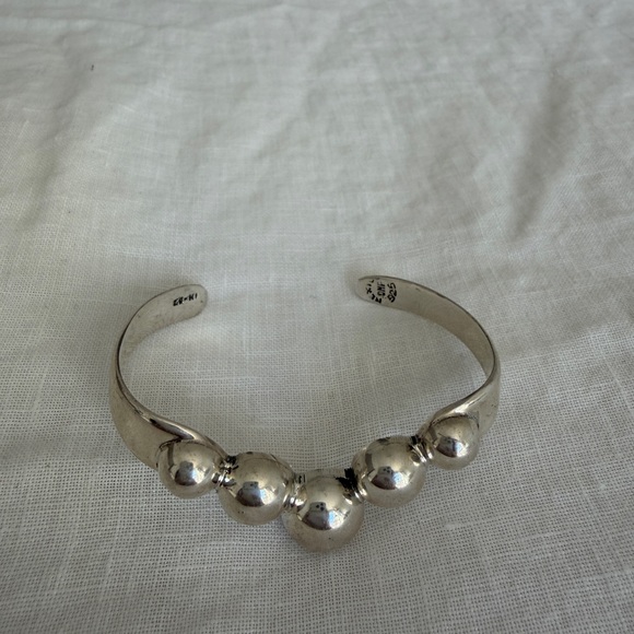 Taxco Mexico Sterling Silver Ball Cuff Bracelet - Size 6.5” - Picture 2 of 5